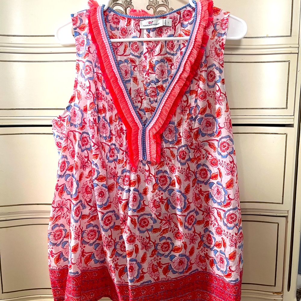 Vineyard vines sleeveless blouse.